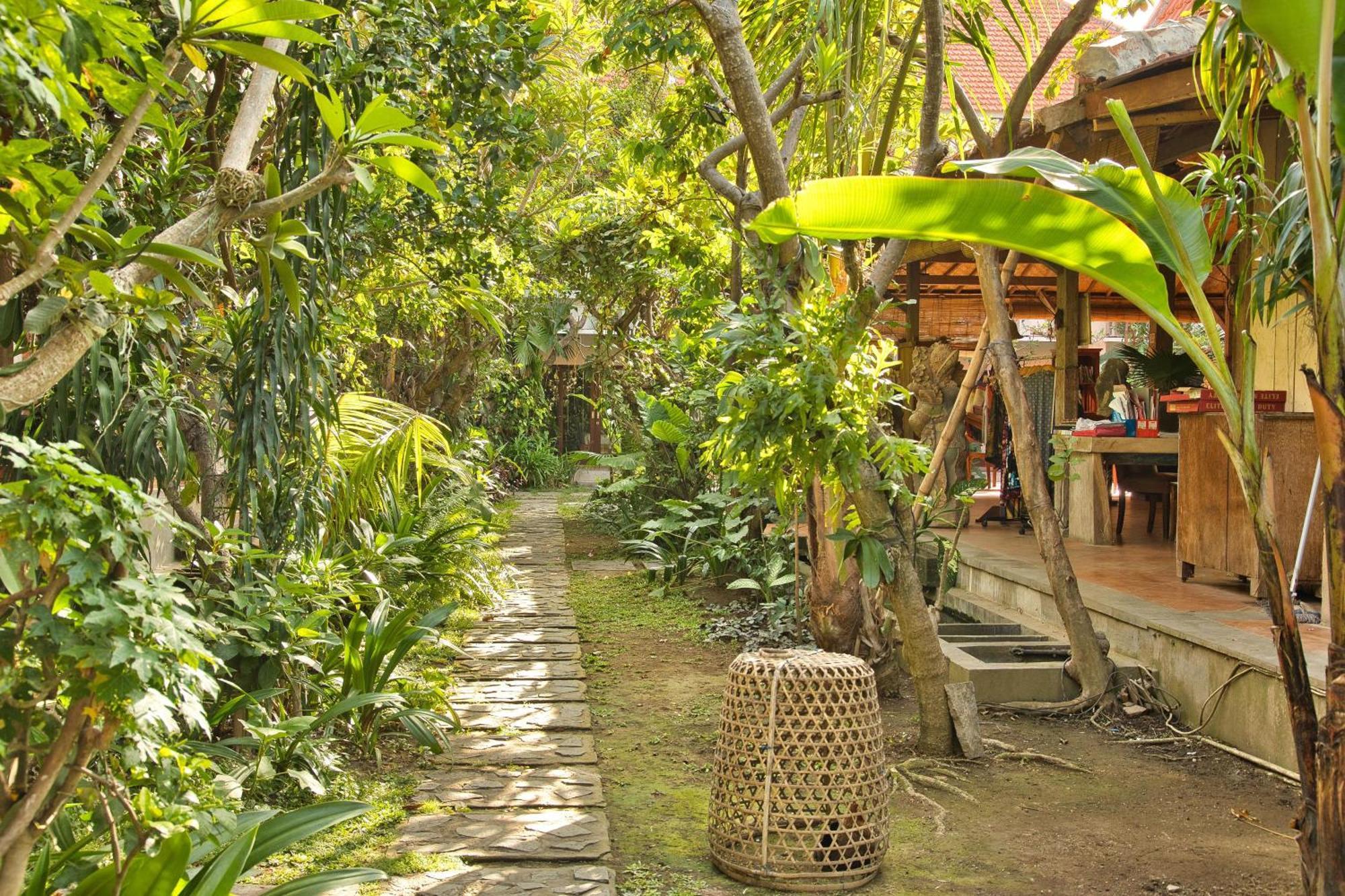 Bali Telaga Hati Yoga Healing And Retreat Center Hostel 발리 사누르 외부 사진