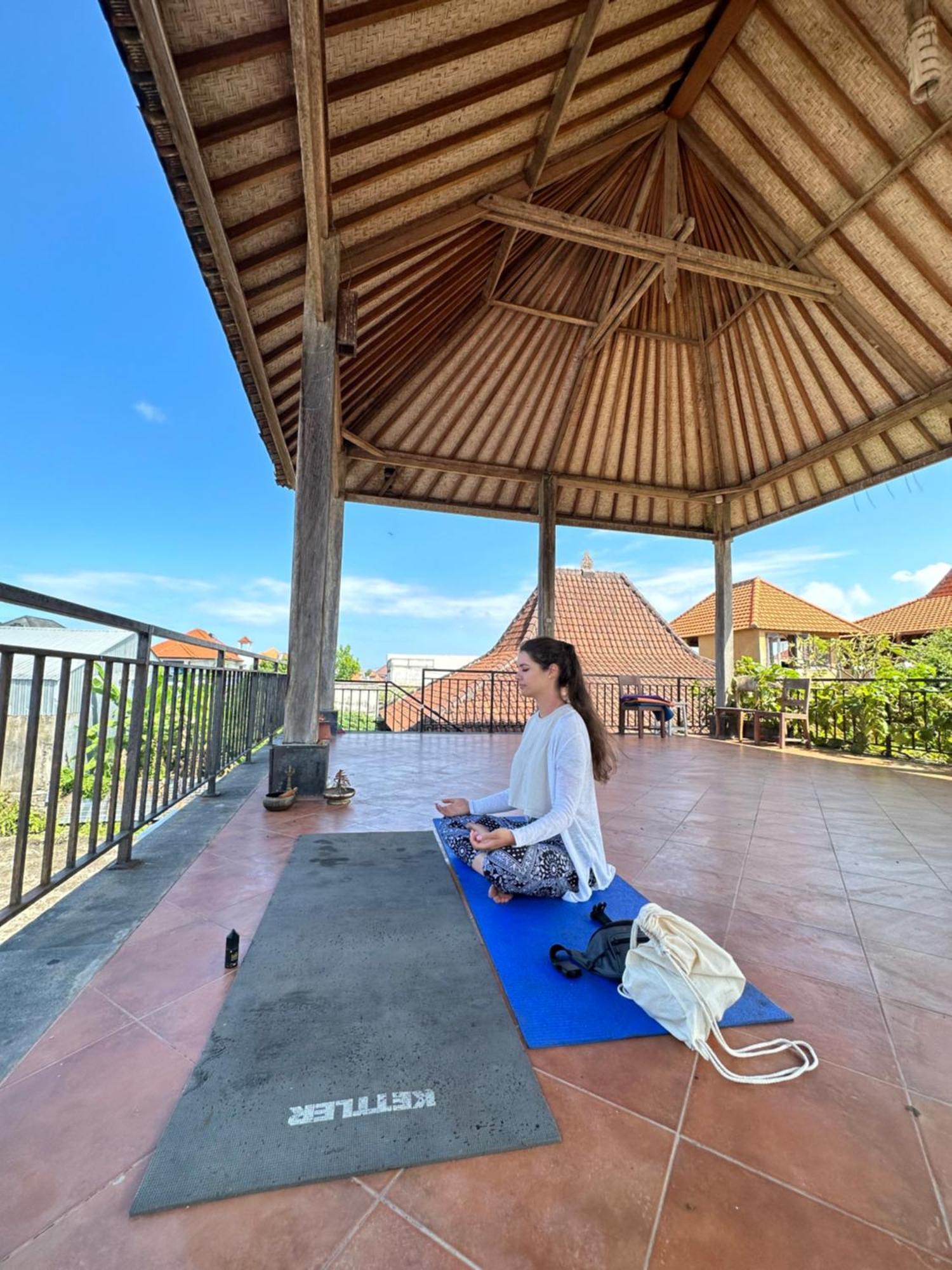 Bali Telaga Hati Yoga Healing And Retreat Center Hostel 발리 사누르 외부 사진